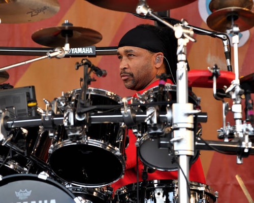 Carter beauford performing - carter,